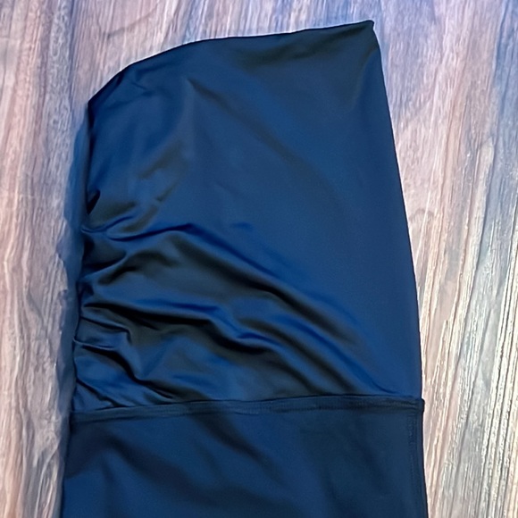 Belly Bandit Active Support Essential Capri, never worn - Picture 13 of 15